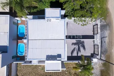 A piscina em ou perto de Excelente duplex geminado na Praia de Mariscal.