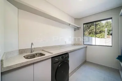 A cozinha ou kitchenette de Excelente duplex geminado na Praia de Mariscal.