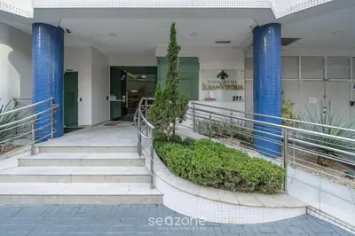 A fachada ou entrada de Apto 3Q c/ churrasqueira a 300m da Praia IVT1301