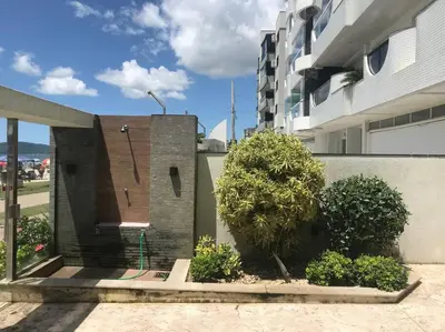 O edifício onde o apartamento está situado