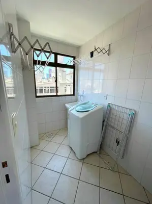 A planta de Apto com ótima localização, centro de Meia Praia