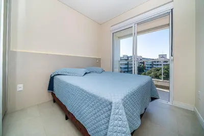 A planta de 197 - Apto 03 dormitórios 50m da Praia de Mariscal