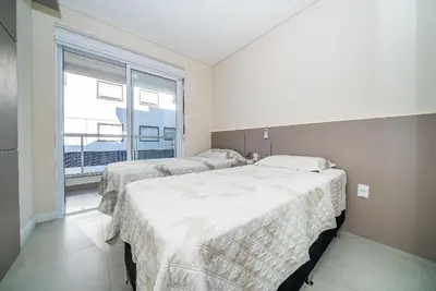 A planta de 197 - Apto 03 dormitórios 50m da Praia de Mariscal