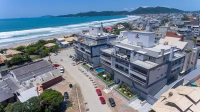 A planta de 197 - Apto 03 dormitórios 50m da Praia de Mariscal