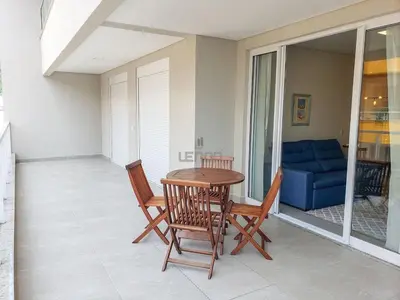 A planta de 195 - Apartamento com 2 dormitórios a 50m da praia de Mariscal