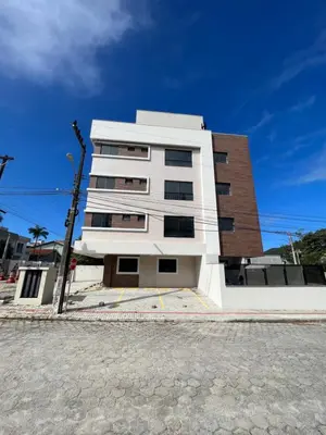 O edifício onde o apartamento está situado
