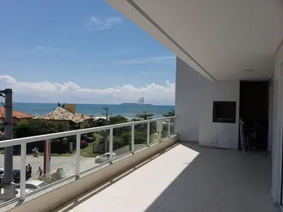 A planta de 190 - Lindo apartamento a 50m da praia de Mariscal