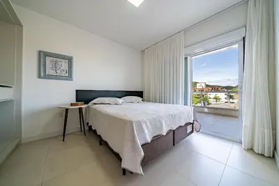 A planta de 190 - Lindo apartamento a 50m da praia de Mariscal