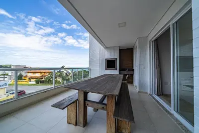 A planta de 190 - Lindo apartamento a 50m da praia de Mariscal
