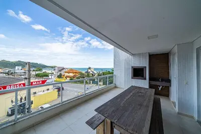 A planta de 190 - Lindo apartamento a 50m da praia de Mariscal