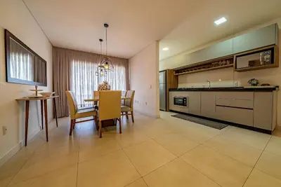 A planta de 190 - Lindo apartamento a 50m da praia de Mariscal
