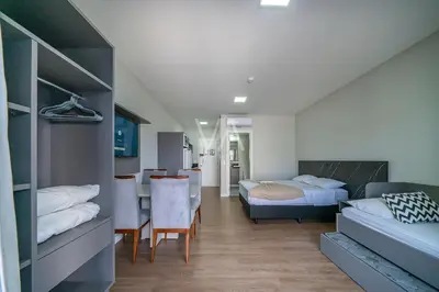 Uma cama ou camas num quarto em 309 Apart Villa Francione com piscina em Bombas