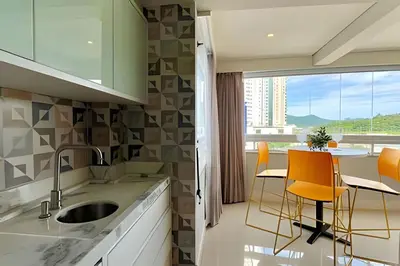 A planta de Estilo Tok&Stok 3 Quartos Churrasqueira |CURTA195