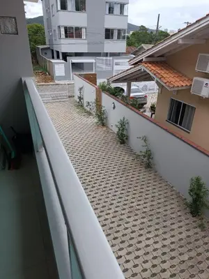 O edifício onde o apartamento está situado