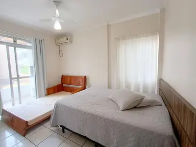 Uma cama ou camas num quarto em ROS-301 Confortable dpto 2dorm 190m Av.Ppal Bombas