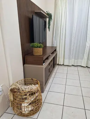 Uma televisão e/ou sistema de entretenimento em ROS-301 Confortable dpto 2dorm 190m Av.Ppal Bombas