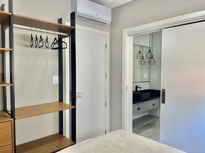 Uma cama ou camas num quarto em Perfeito! Apto a 200m do Mar! BI08I