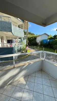 Uma varanda ou terraço em Apto em condomínio no centro de Bombinhas, próximo da praia