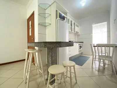 A cozinha ou kitchenette de B719 - Apto para 06 pessoas com piscina perto da praia