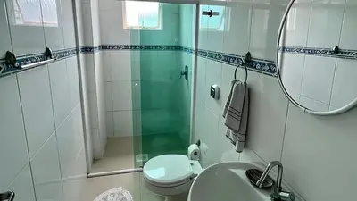 Uma casa de banho em Apto Almeida e Moraes Frente Mar Balneário Camboriú