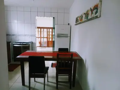 A cozinha ou kitchenette de Casa em Mariscal a 140mts da praia