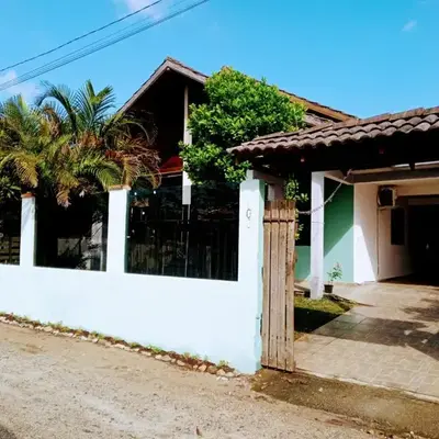 Casa em Mariscal a 140mts da praia