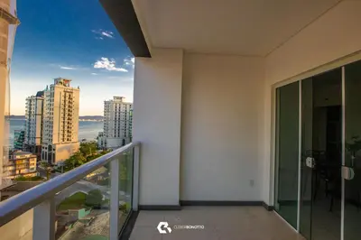 Uma varanda ou terraço em 3 suítes + vista mar - Le Premier