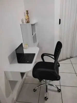 Uma televisão e/ou sistema de entretenimento em Praia Itapema