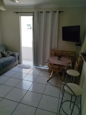 Uma área de estar em Praia Itapema