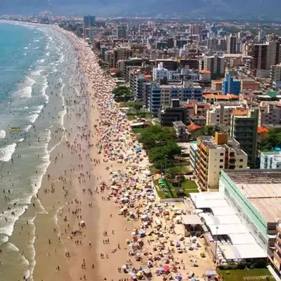Ap 1 quadra da praia 120 m totalmente climatizado