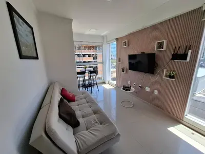 A planta de Confortável apto em Perequê com 2 vagas garagem
