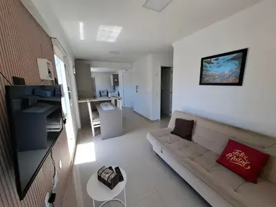 A planta de Confortável apto em Perequê com 2 vagas garagem