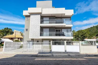 O edifício onde o apartamento está situado