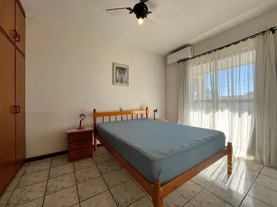 A planta de B743 - Apto p/ 05 pessoas perto da praia em Bombas