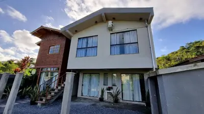 O edifício onde o apartamento está situado