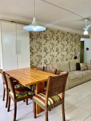A planta de APARTAMENTO à 100 m do mar (1 min a pé)