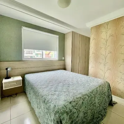 APARTAMENTO à 100 m do mar (1 min a pé)