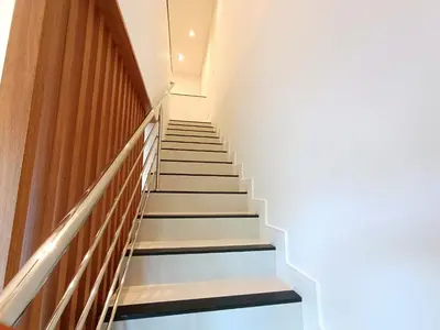 A planta de SIR 102 Excepcional duplex en Canto Grande