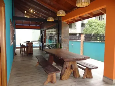 A planta de 392 - Casa com padrão diferenciado para família