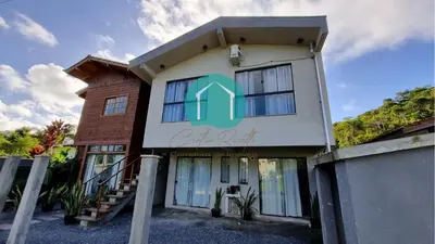 O edifício onde o apartamento está situado