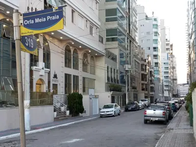 A vizinhança circundante ou próxima do apartamento