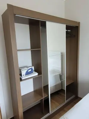 A planta de Sobrado com garagem e churrasqueira