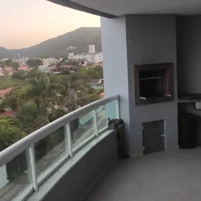O% cigarro! 0% pêlos de animais. Perto de tudo