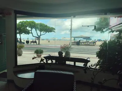 Uma vista do mar geral ou uma vista do mar a partir do apartamento
