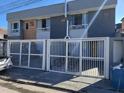 O edifício onde o apartamento está situado