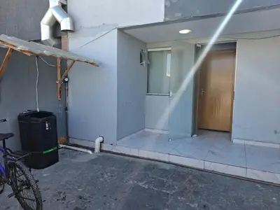 A planta de Apto Térreo Privativo com Piscina Ar condicionado e vaga de estacionamento em Itapema