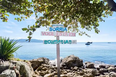 A planta de 1130 Cobertura 3 quartos. Perto das praias de BOMBAS E BOMBINHAS CENTRO
