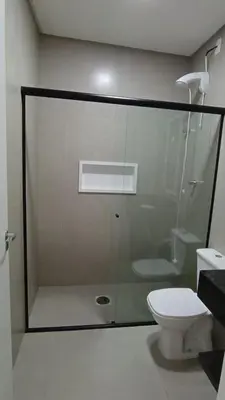 Uma casa de banho em RESIDENCIAL FLAMINI DUO