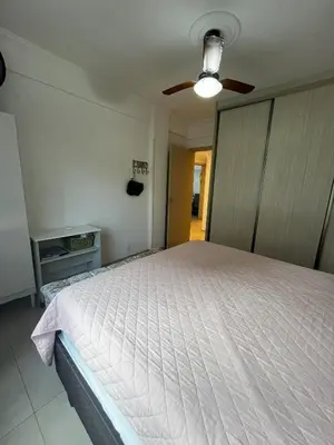 Uma cama ou camas num quarto em Apartamento 30 mtrs do mar para 6 pessoas, Pereque -Porto Belo
