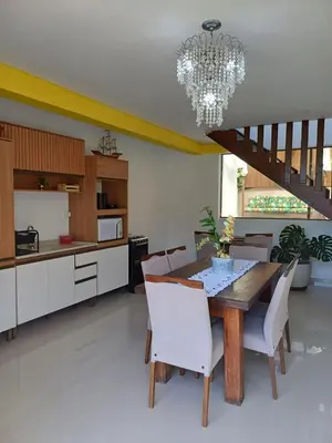 A cozinha ou kitchenette de Suíte Atlântica com banheira de hidromassagem